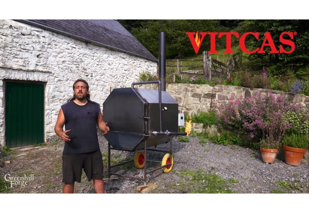 Vitcas paminėta „YouTube“ vaizdo įraše apie medienos dujų generatoriaus statybą autonominei energetikai